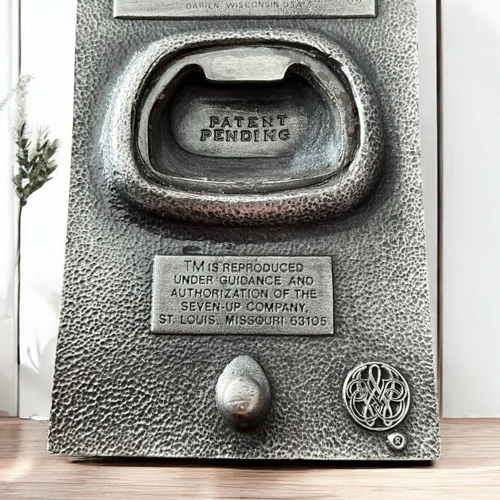 Vintage 1976 7-UP Bergamot Brass Works Belt Buckle Bottle Opener A-170/0